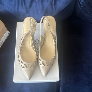 Beautiful sandals. Size 10